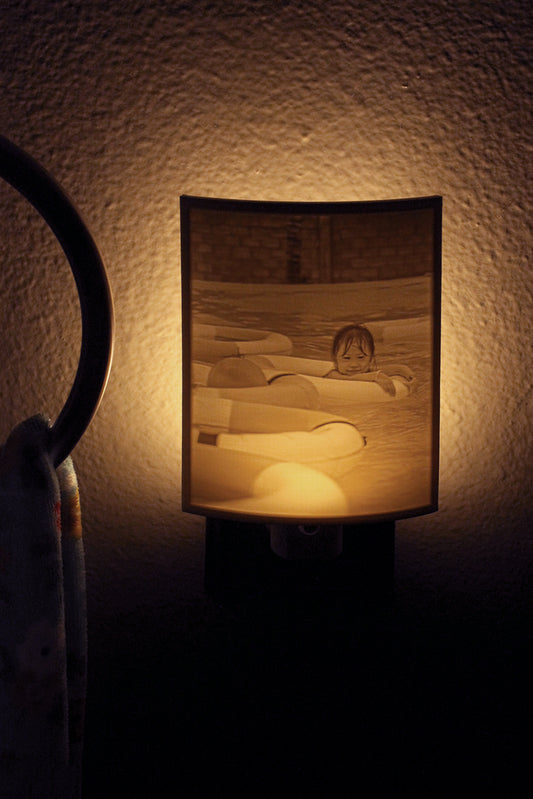 Night Light - Personalized 3D Printed Light Up Lithophane Night Light
